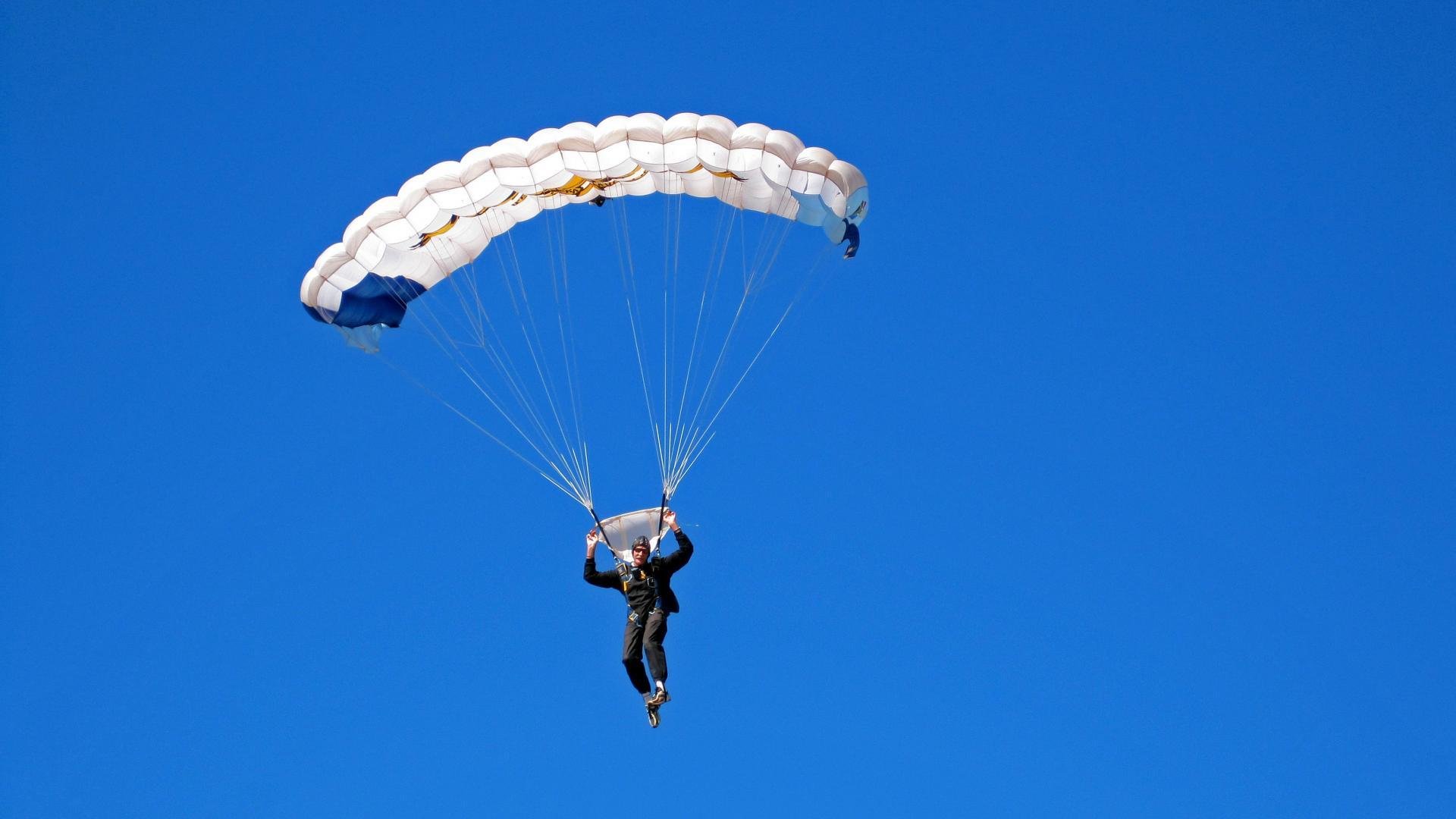 英超绝佳反击：速度与技术的完美瞬间，英超绝杀